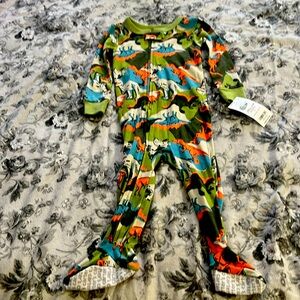 Carter ‘s baby fleece footie play or pajamas. New with tag. Runs skinny